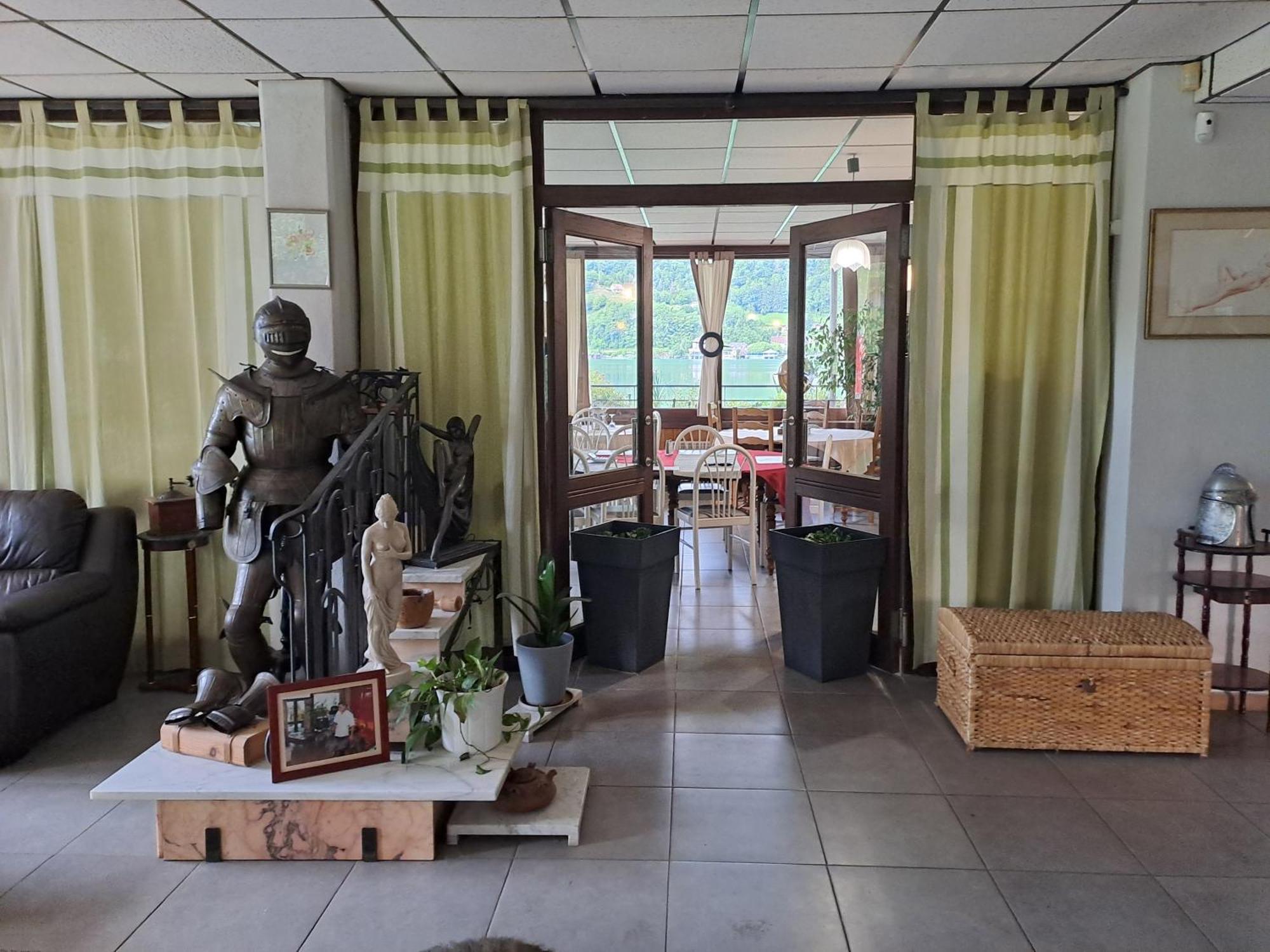 Les Sirenes Hotel Lepin-le-Lac Exterior photo