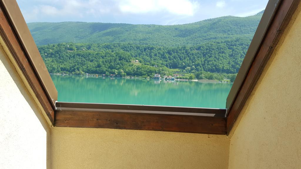 Les Sirenes Hotel Lepin-le-Lac Exterior photo